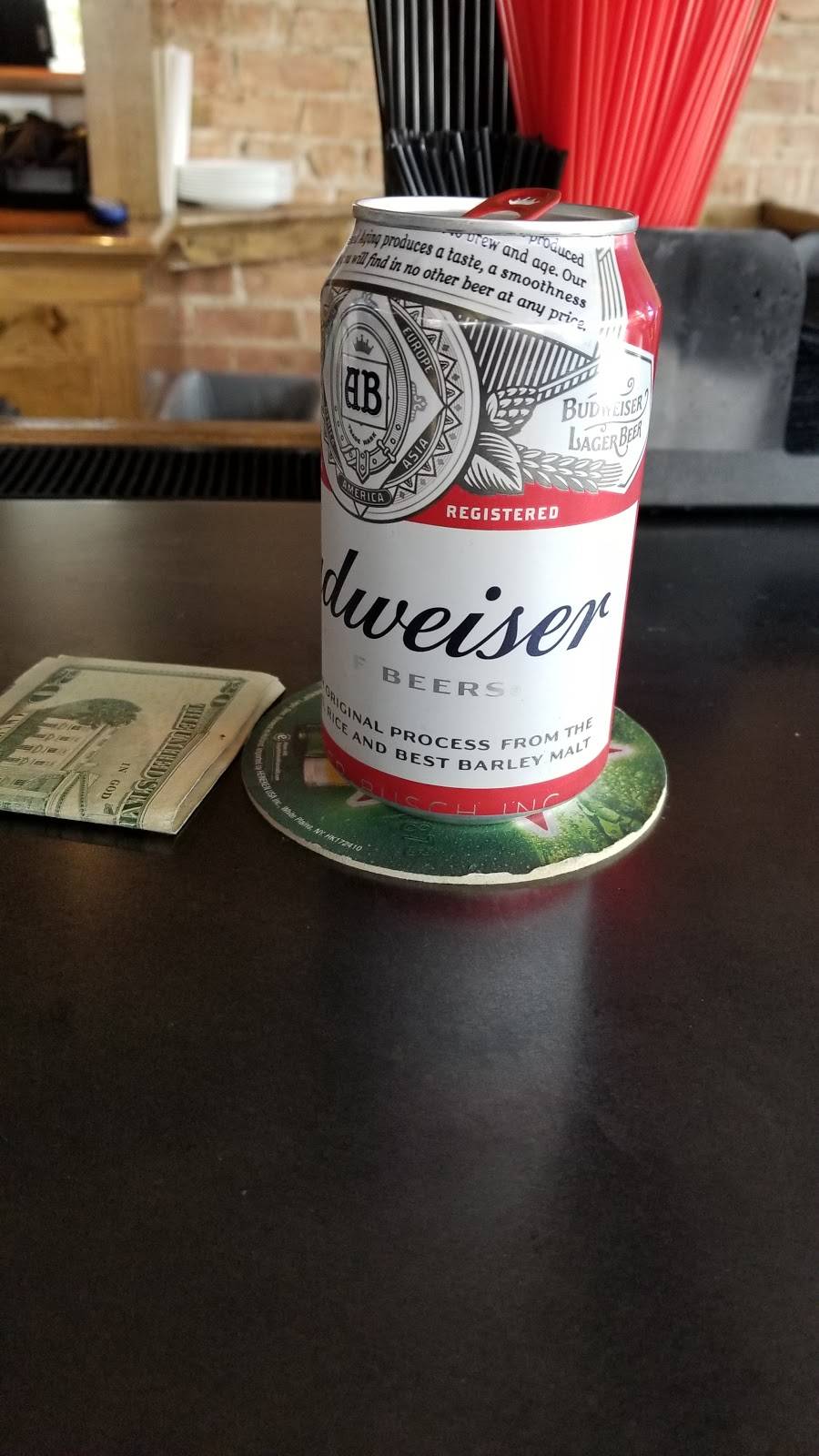 Docs Grey Horse Saloon & Eatery | restaurant | 5440 S Narragansett Ave, Chicago, IL 60638, USA | 7734247720 OR +1 773-424-7720