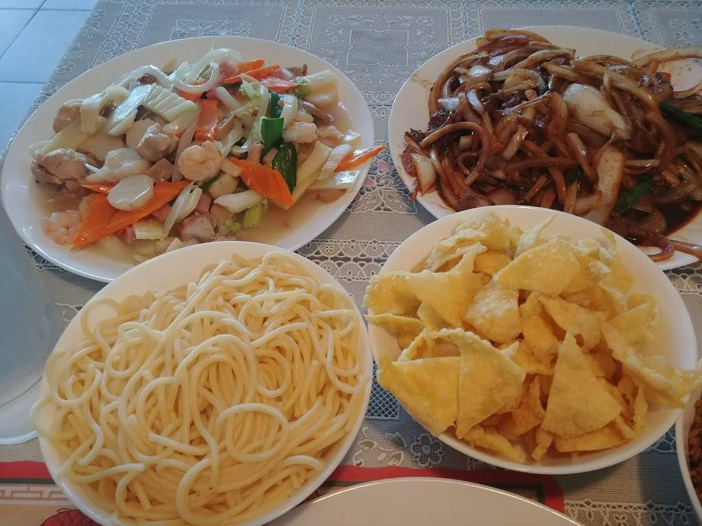 Ho-Ho Chinese Restaurant | restaurant | 1801 Zumbehl Rd, St Charles, MO 63303, USA | 6369479100 OR +1 636-947-9100