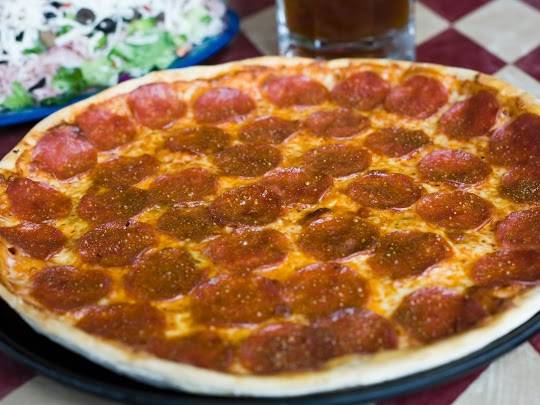 U.S. Pizza Co Fayetteville | restaurant | 202 W Dickson St, Fayetteville, AR 72701, USA | 4795824808 OR +1 479-582-4808