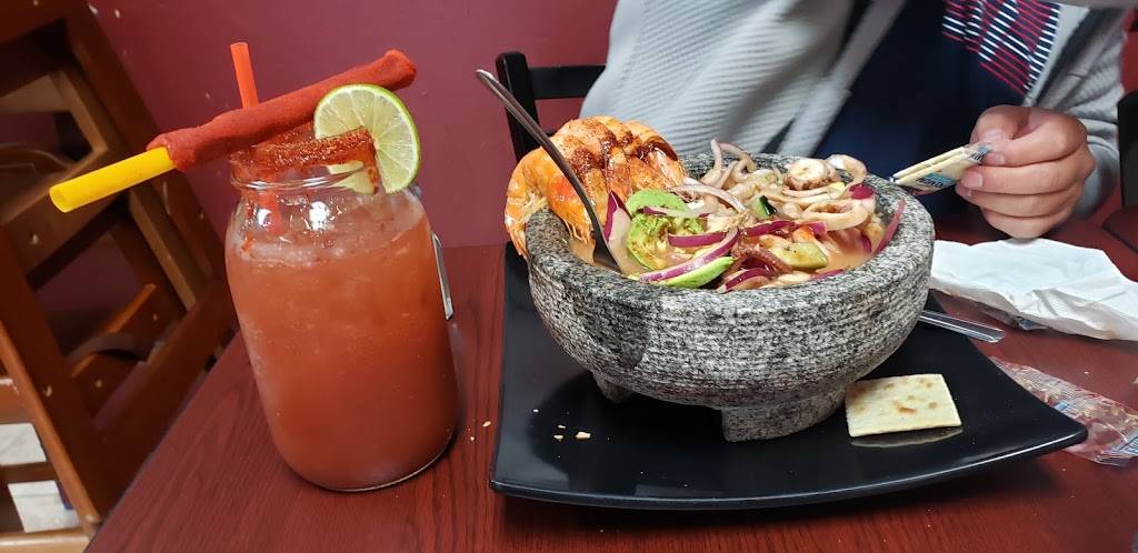 SUSHINOLA Sushi y Marisco estilo Sinaloa. | restaurant | 24817 Pacific Hwy S #206, Kent, WA 98032, USA | 2064292938 OR +1 206-429-2938