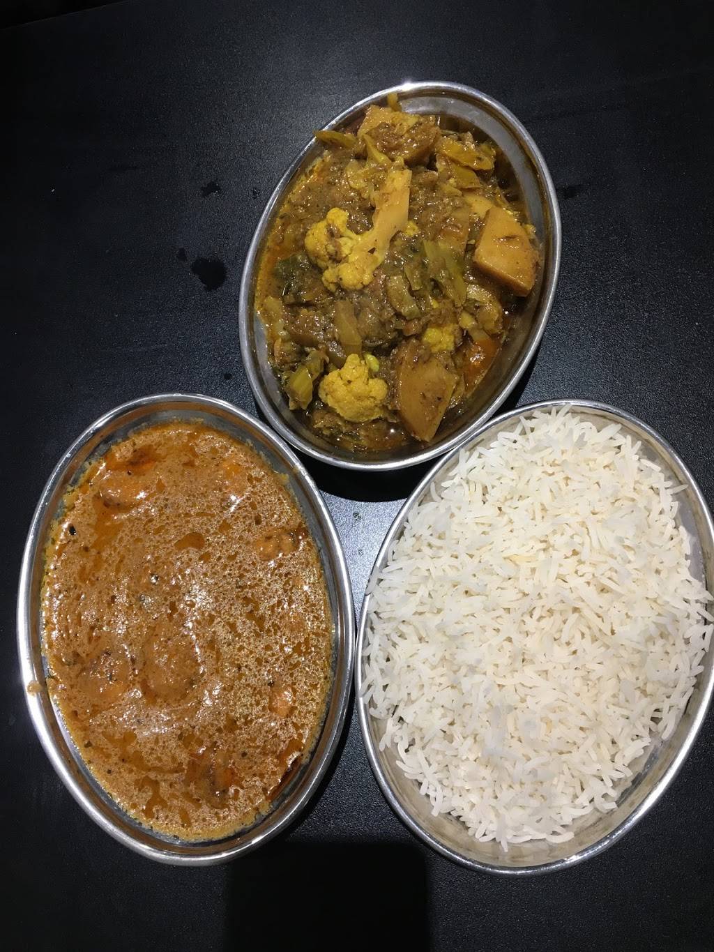 Indian thali | restaurant | 6416 Rue St-Hubert, Montréal, QC H2S 2M2, Canada | 4387941069 OR +1 438-794-1069