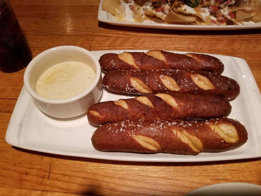 Applebees Grill + Bar | restaurant | 718 Thompson Ln, Nashville, TN 37204, USA | 6152983298 OR +1 615-298-3298