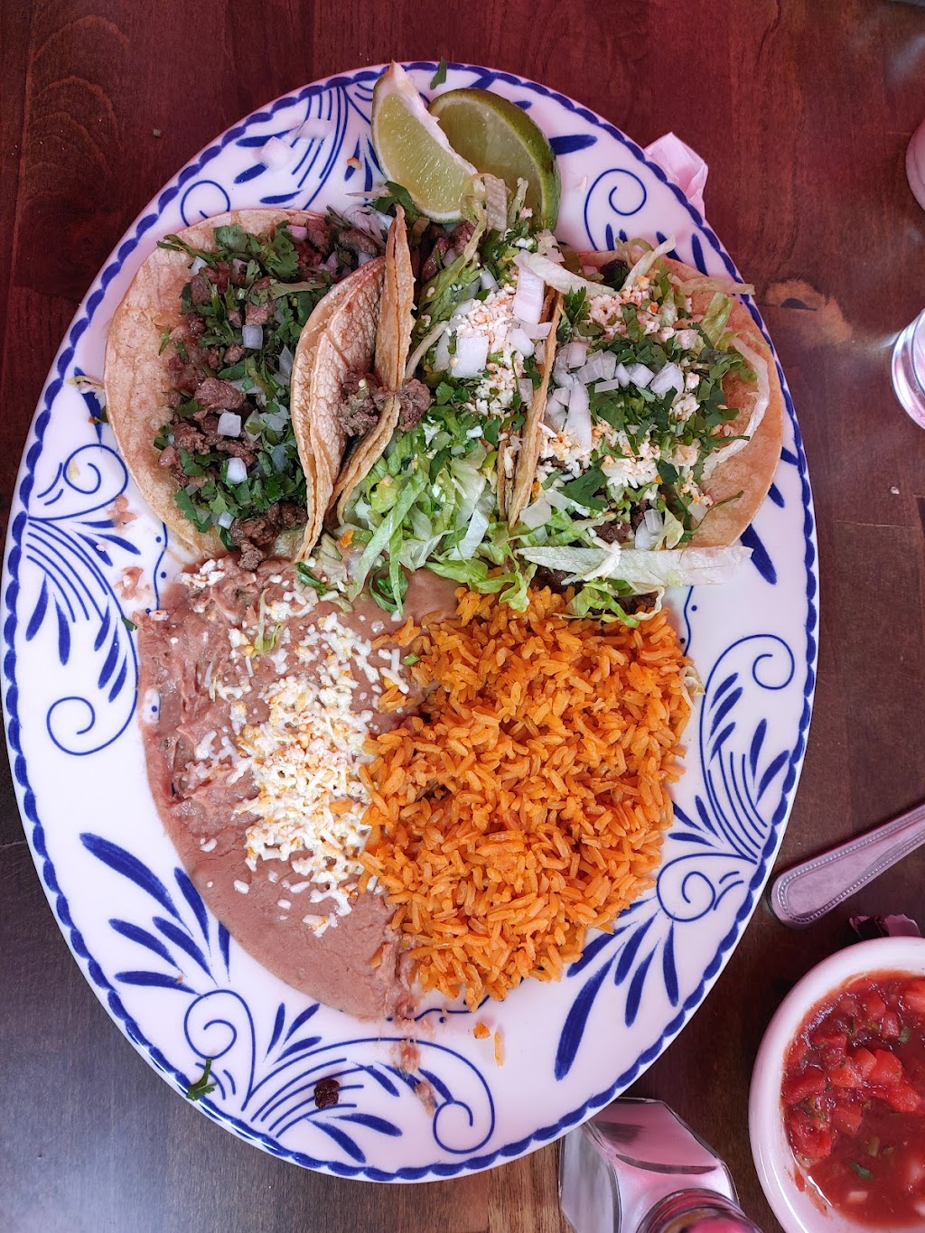 Las Jacarandas Mexican Grill | restaurant | 2486 W Lincoln Hwy, Merrillville, IN 46410, USA | 2197509249 OR +1 219-750-9249