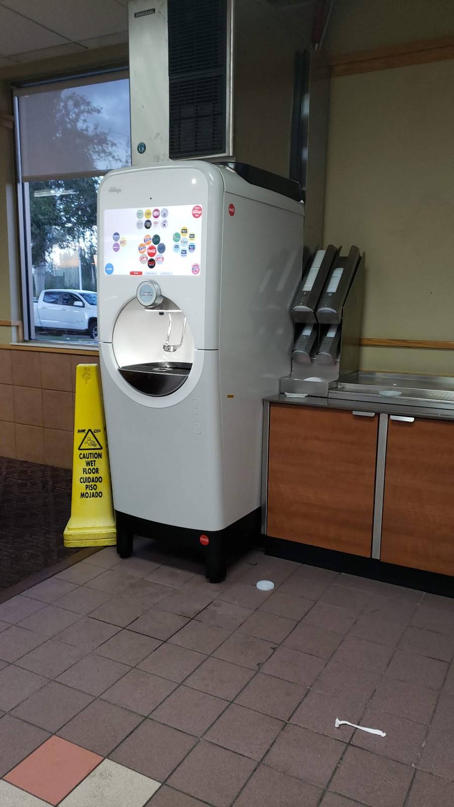 Wendys | restaurant | 14180 SW 8th St, Miami, FL 33184, USA | 3052072696 OR +1 305-207-2696