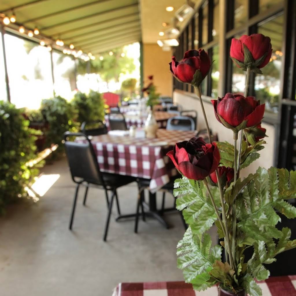 DiCiccos Italian Restaurant | restaurant | 1530 E Nees Ave, Fresno, CA 93720, USA | 5593210544 OR +1 559-321-0544