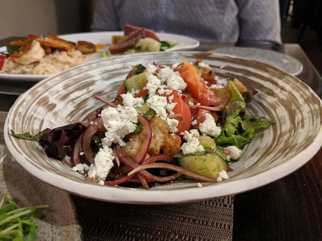 The Naked Oyster Bistro & Raw Bar | restaurant | 410 Main St, Hyannis, MA 02601, USA | 5087786500 OR +1 508-778-6500