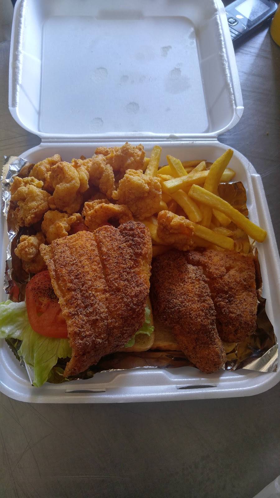 Chunkys Wings & Things | restaurant | 15348-15398 Main St N, Jacksonville, FL 32218, USA | 9049628858 OR +1 904-962-8858