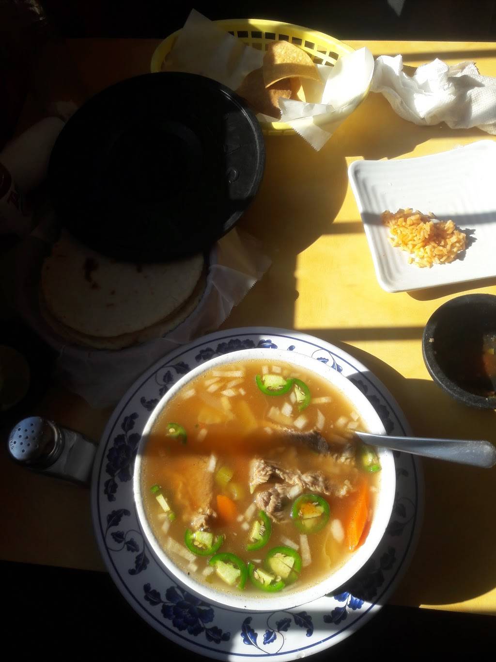 El Torero | restaurant | 5801 International Blvd, Oakland, CA 94621, USA | 5106327886 OR +1 510-632-7886