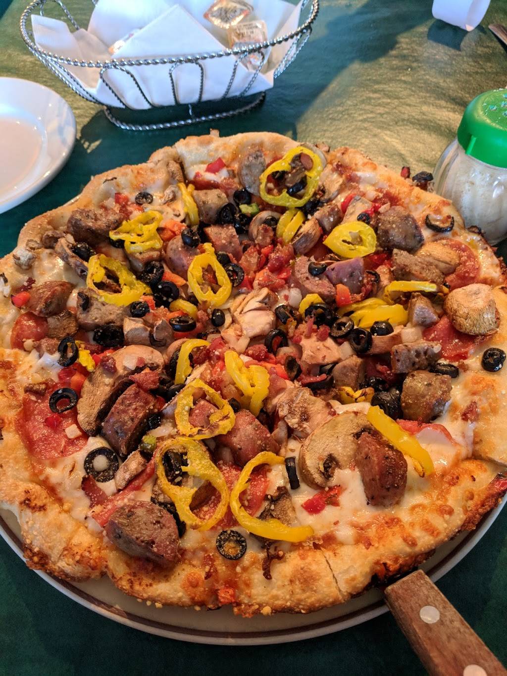 Peppers Italian Restaurant | restaurant | 12401 Detroit Ave, Lakewood, OH 44107, USA | 2162266191 OR +1 216-226-6191