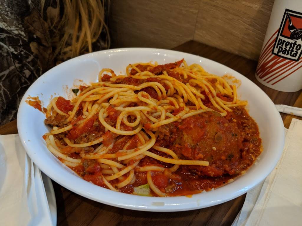 Presto Pasta | restaurant | 1860 Erringer Rd, Simi Valley, CA 93065, USA | 8056247756 OR +1 805-624-7756