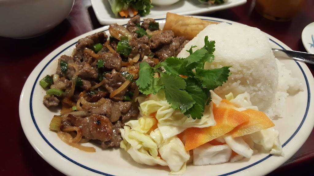 Xinh Xinh Cafe | restaurant | 114 N Vine St, Urbana, IL 61802, USA | 2173377600 OR +1 217-337-7600