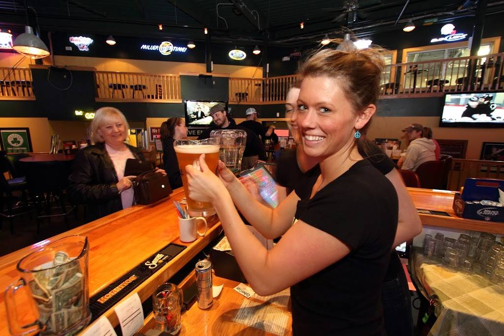 Turfs Sports Grill | restaurant | 512 Warren Ave, Portland, ME 04103, USA | 2072212343 OR +1 207-221-2343