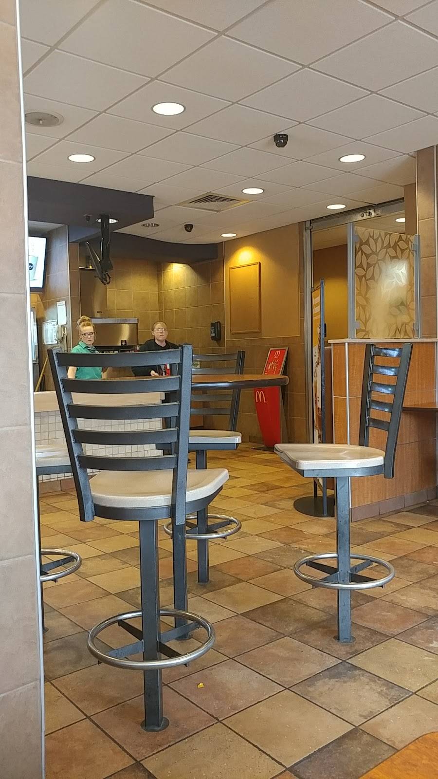 McDonalds | cafe | 157 KY-7, Sandy Hook, KY 41171, USA | 6067386700 OR +1 606-738-6700