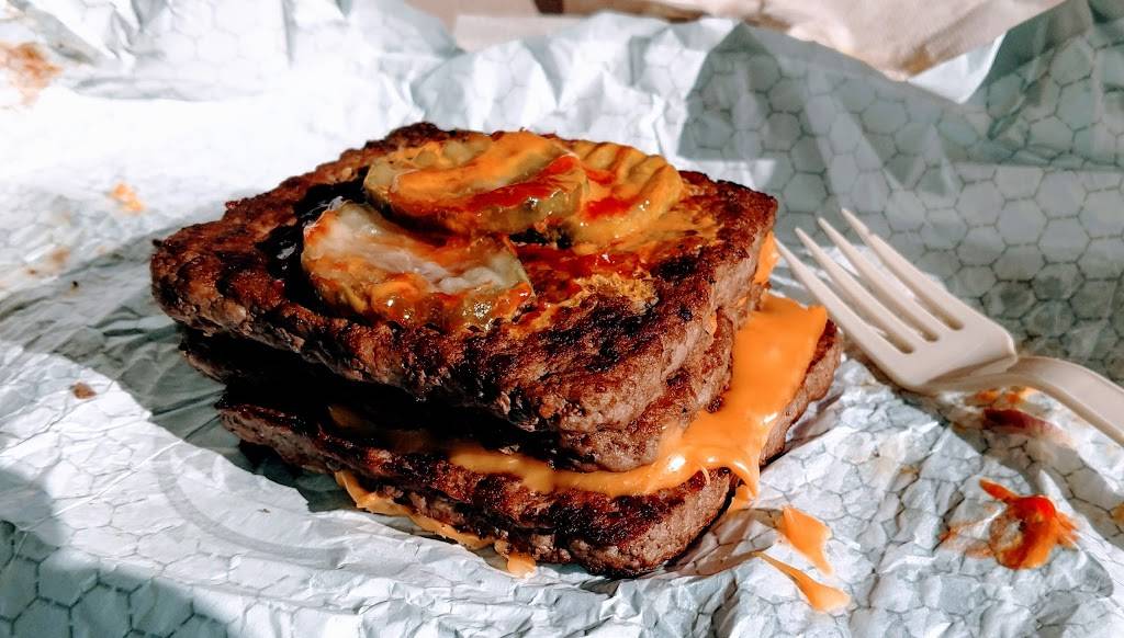 Wendys | restaurant | 9850 Rockford Rd, Plymouth, MN 55442, USA | 7633248265 OR +1 763-324-8265