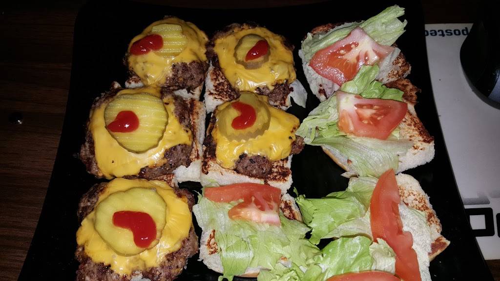 Americas Pub & Grub & Hookah Bar | restaurant | 3715 E North St l, Greenville, SC 29615, USA | 8642836414 OR +1 864-283-6414