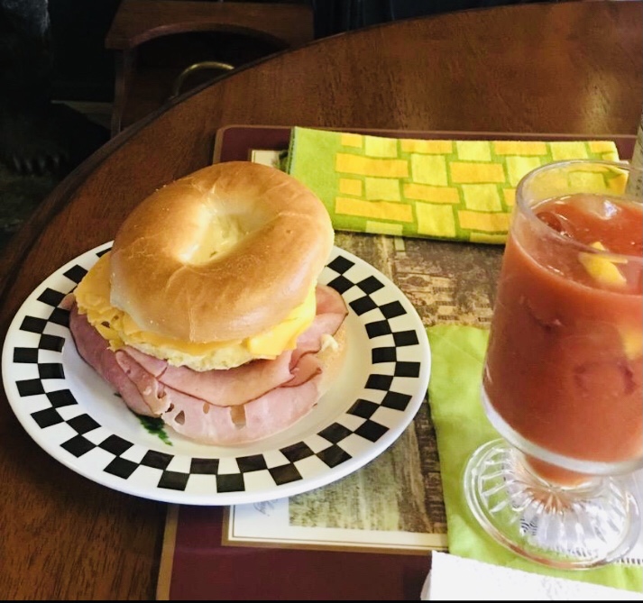 Sunrise Coffee Shop and Wine, Madison Florida | bakery | 247 SW Rutledge St, Madison, FL 32340, United States | 8509731381 OR +1 850-973-1381