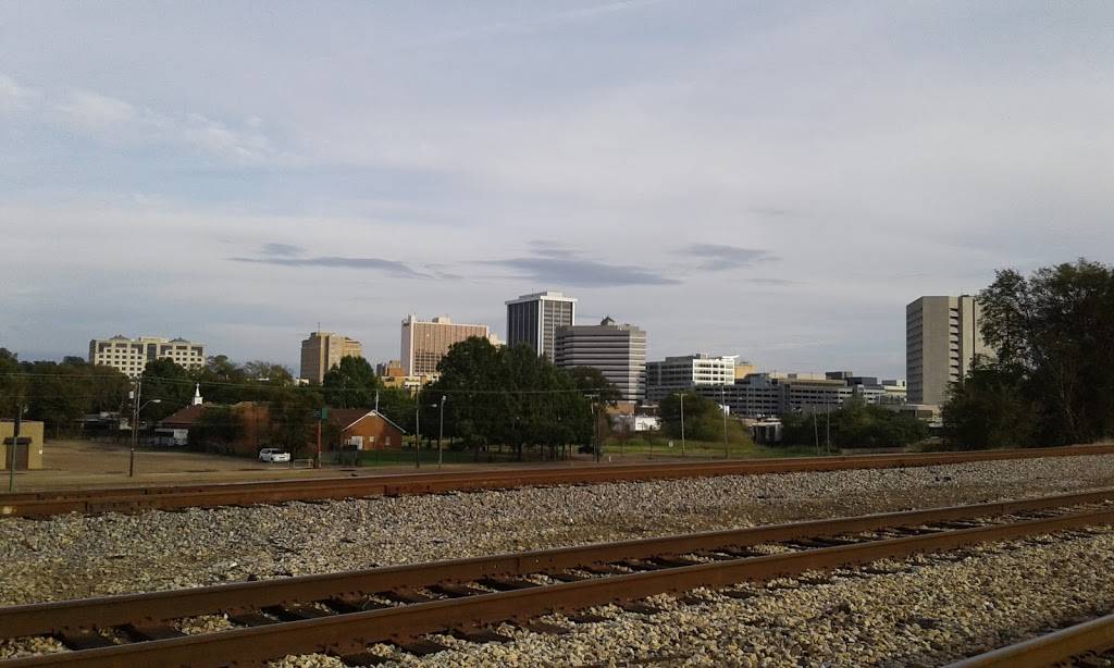 Freelons Restaurant Bar & Groove | night club | 440 N Mill St, Jackson, MS 39202, USA | 7693005303 OR +1 769-300-5303