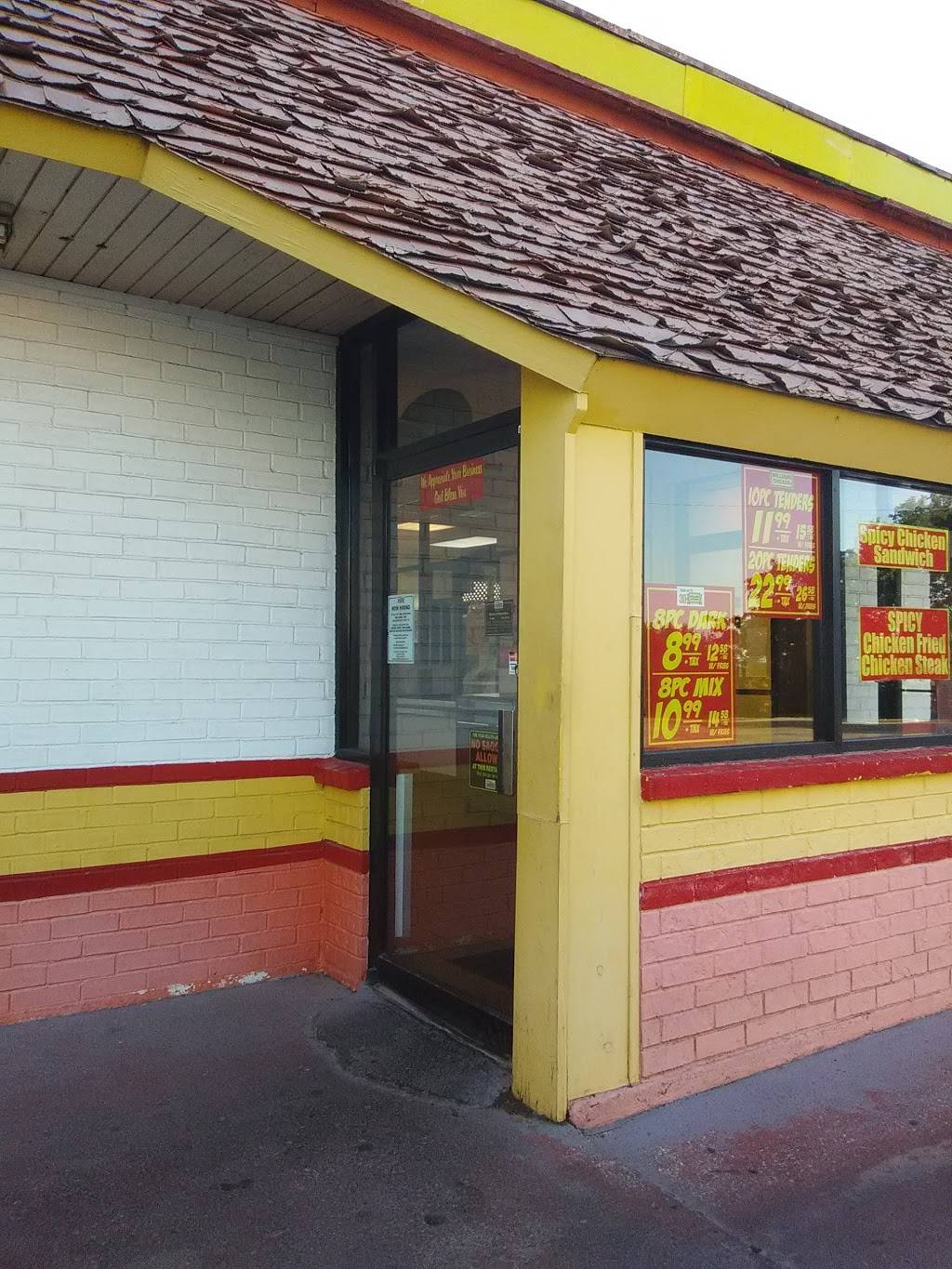 Williams Chicken | restaurant | 2909 E Illinois Ave, Dallas, TX 75216, USA | 2143725157 OR +1 214-372-5157