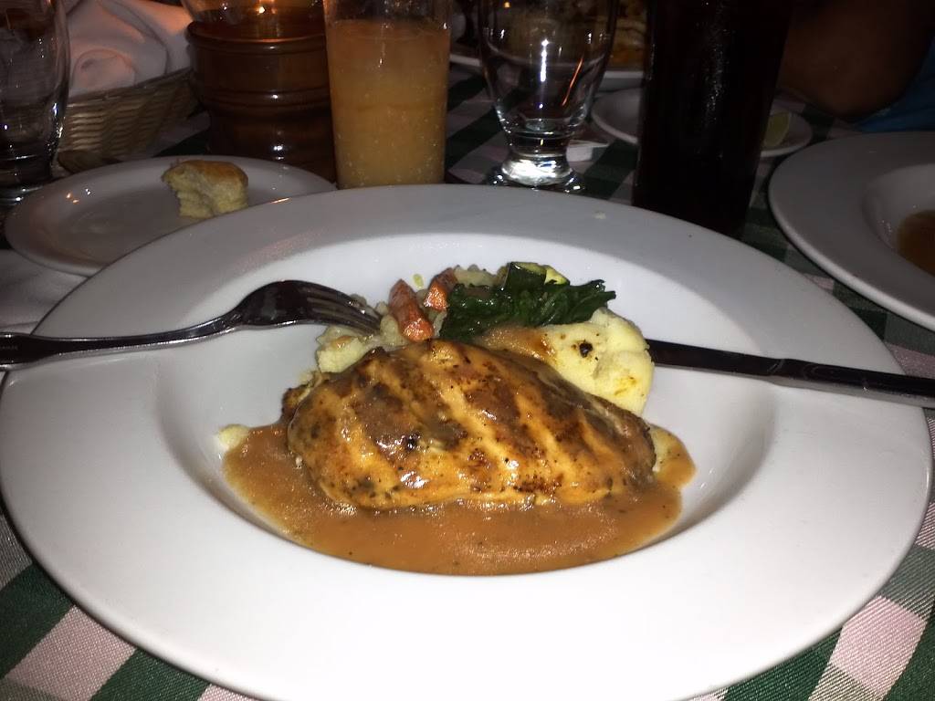 El Aguila Restaurant | restaurant | 7926 Georgia Ave, Silver Spring, MD 20910, USA | 3015873000 OR +1 301-587-3000