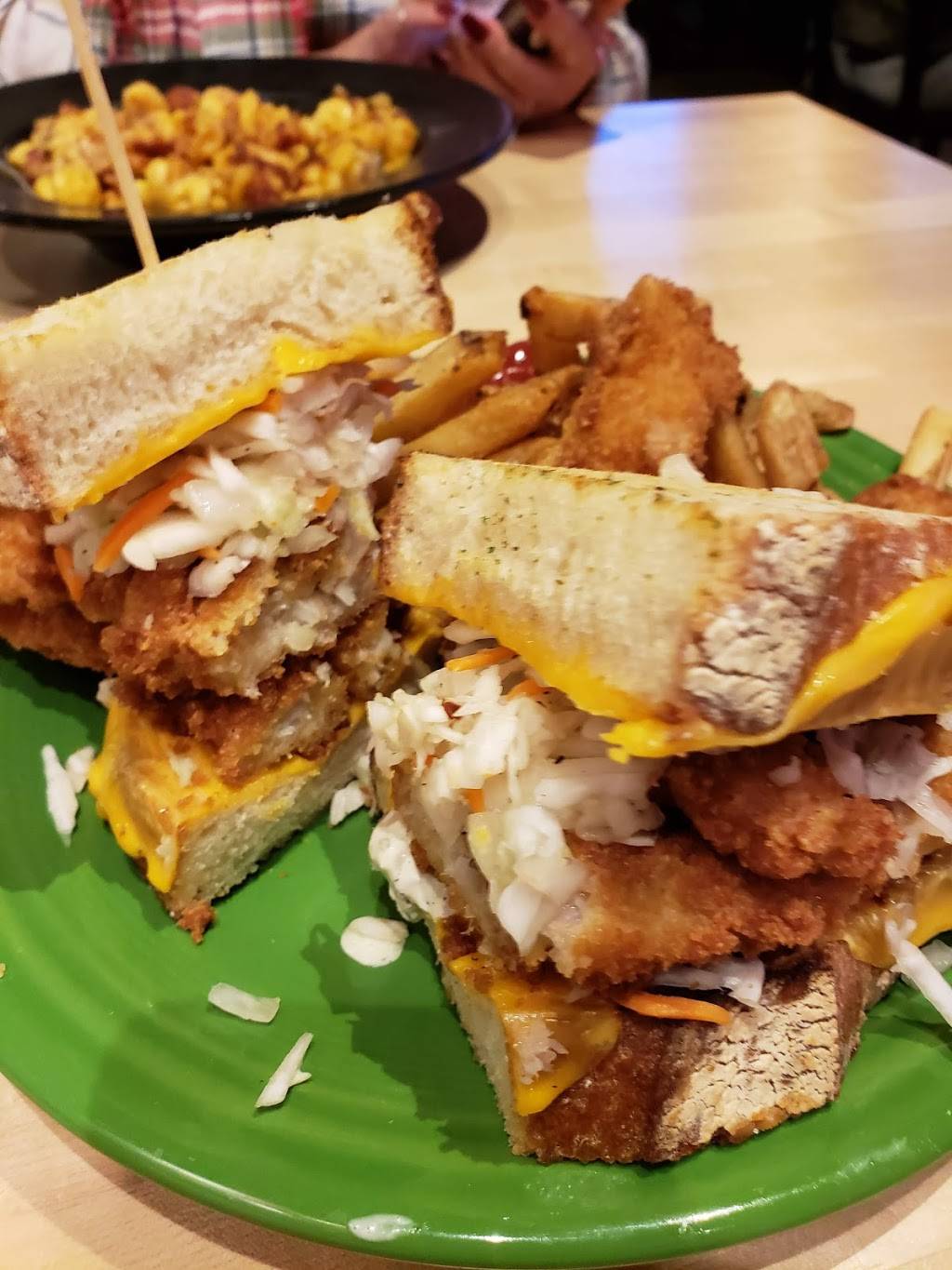 Melt Bar and Grilled | restaurant | 2733 Fairfield Commons Unit C, Beavercreek, OH 45431, USA | 9379121880 OR +1 937-912-1880