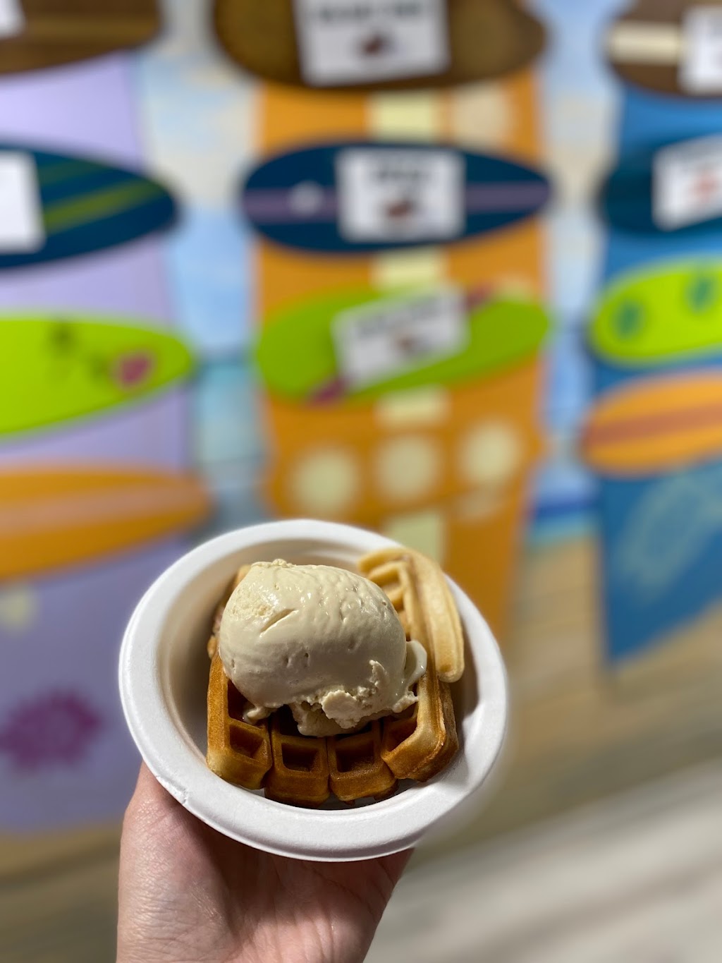 Scoops Microcreamery at Topsail Beach | restaurant | 714 S Anderson Blvd South, Topsail Beach, NC 28445, USA | 9105414822 OR +1 910-541-4822