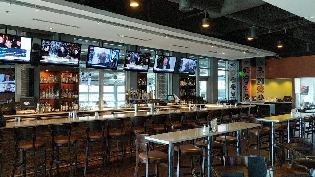 Tobacco Road Sports Cafe | restaurant | 280 S Mangum St #100, Durham, NC 27701, USA | 9199379909 OR +1 919-937-9909