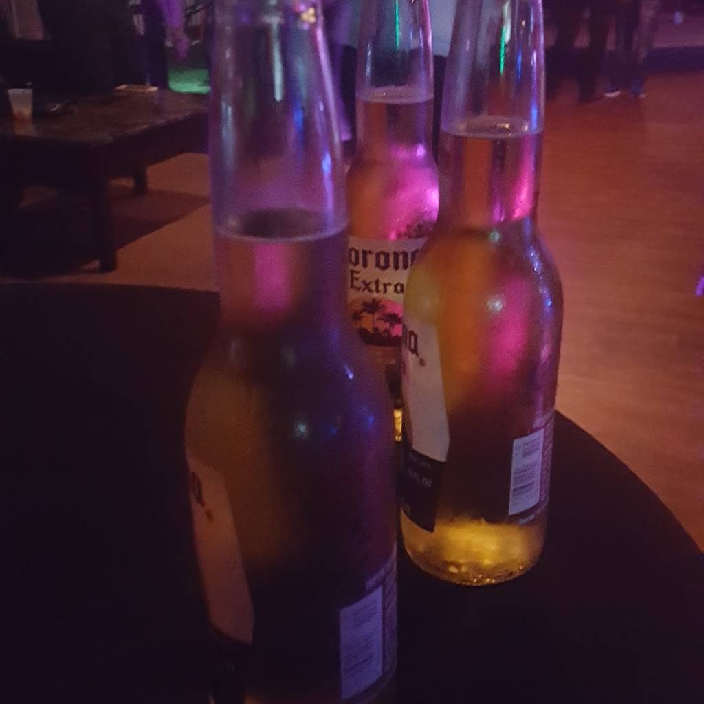 Phoenix Restaurant and Lounge | restaurant | 928 Diamond Springs Rd, Virginia Beach, VA 23455, USA | 7574970915 OR +1 757-497-0915