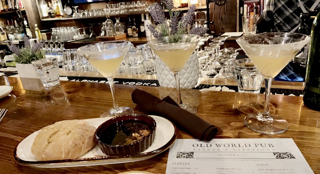 Old World Pub | restaurant | 900 Front St, Leavenworth, WA 98826, USA | 5095487262 OR +1 509-548-7262