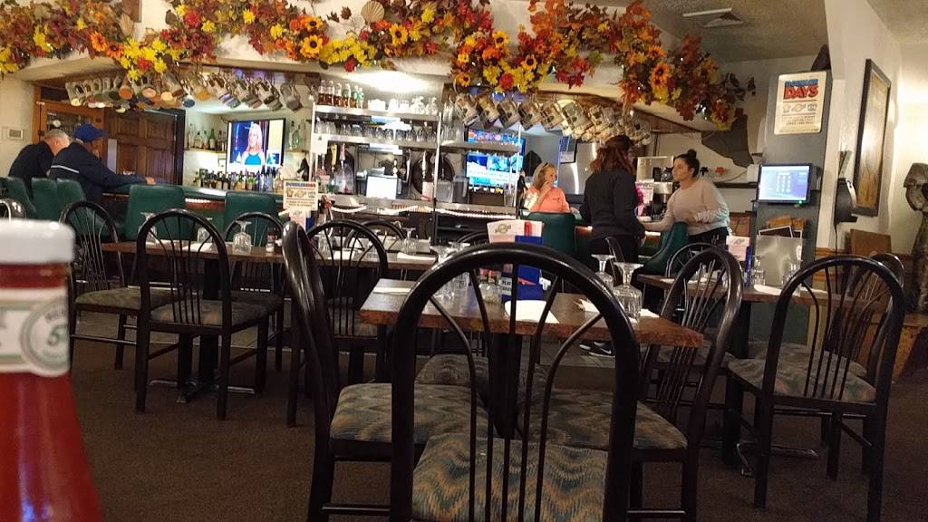 Crossbow Inn | restaurant | 11310 S Saginaw St, Grand Blanc, MI 48439, USA | 8106950720 OR +1 810-695-0720