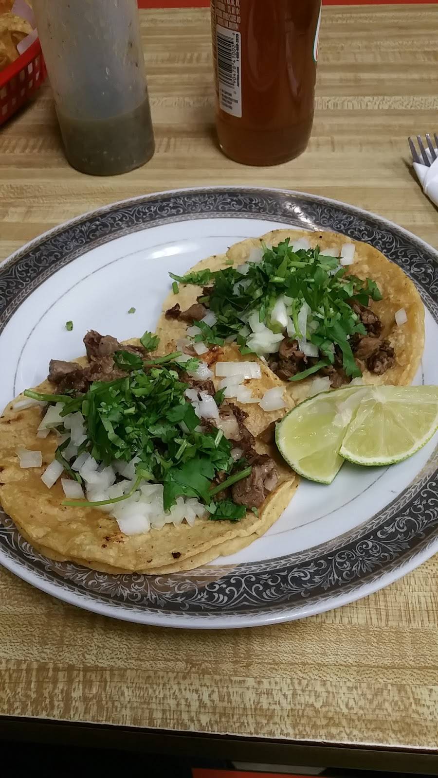 De Mucho Gusto Taqueria | restaurant | 5606 W Irving Park Rd, Chicago, IL 60634, USA | 7737775740 OR +1 773-777-5740