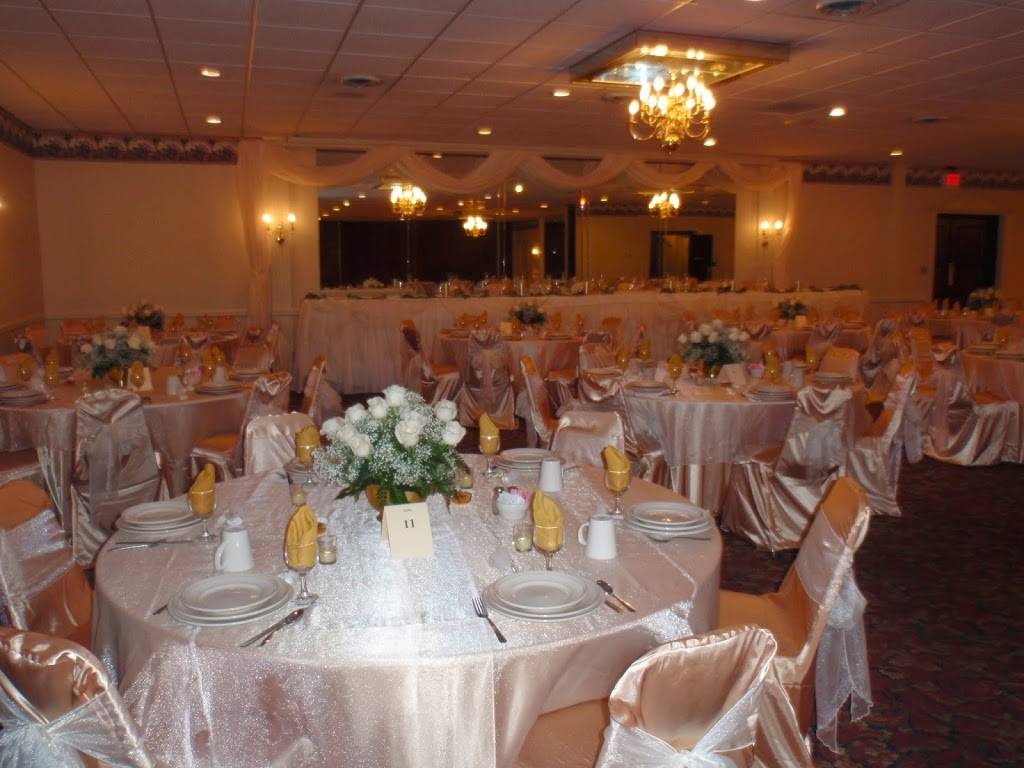 Corsis Restaurant & Banquet Halls | restaurant | 27910 W Seven Mile Rd, Livonia, MI 48152, USA | 2487774960 OR +1 248-777-4960