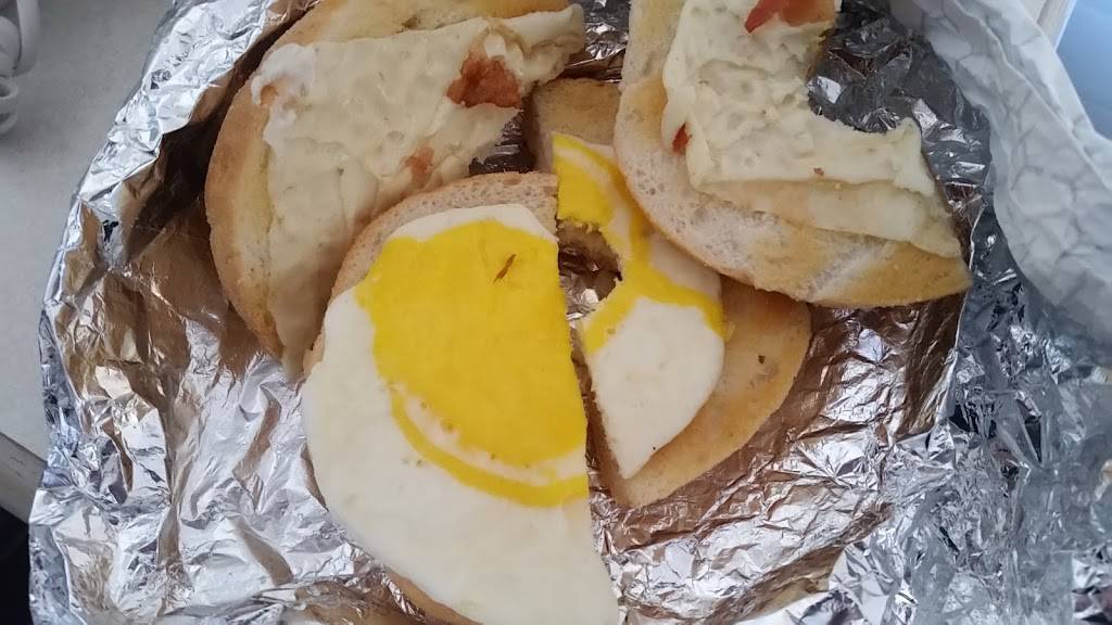 Bayside Subs & Deli | restaurant | 240 Bay Ave, Ocean City, NJ 08226, USA | 6098406615 OR +1 609-840-6615