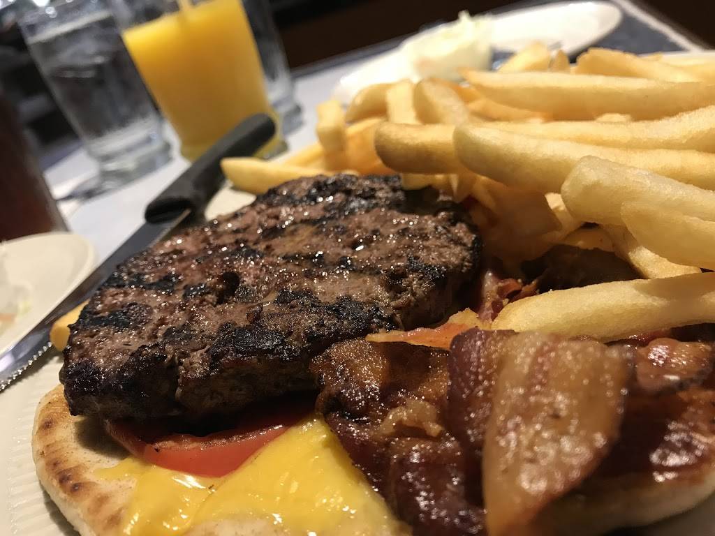 Valbrook Diner | restaurant | 160 E Merrick Rd, Valley Stream, NY 11580, USA | 5168720465 OR +1 516-872-0465