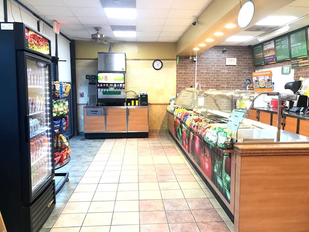 Subway Restaurants | restaurant | 5 Edgell Rd Suite 1A, Framingham, MA 01701, USA | 5088750404 OR +1 508-875-0404