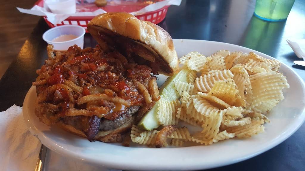 Monkeyshines Bar & Grill | night club | 6209 McKee Rd, Fitchburg, WI 53719, USA | 6082745339 OR +1 608-274-5339