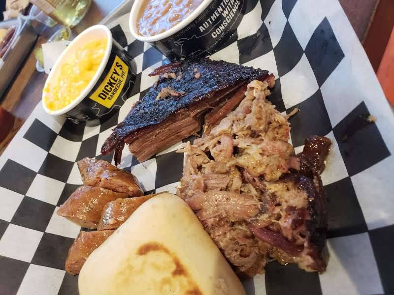 Dickeys Barbecue Pit | restaurant | 421 W Broadway, Long Beach, CA 90802, USA | 5624323005 OR +1 562-432-3005