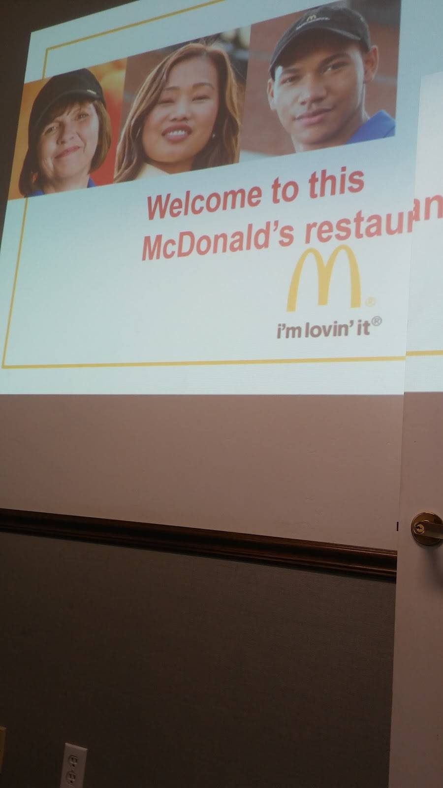 MDW Management Inc | restaurant | 2598 Fortune Way, Vista, CA 92081, USA | 7605986938 OR +1 760-598-6938