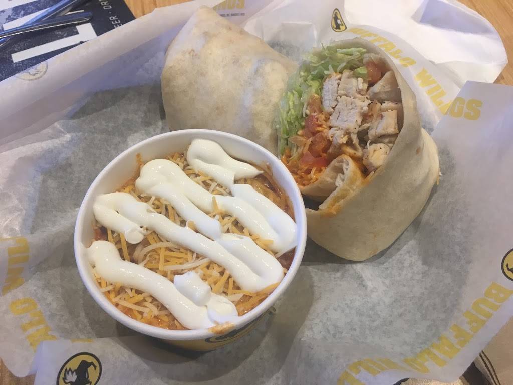 Buffalo Wild Wings | restaurant | 414 Nelson Rd, New Lenox, IL 60451, USA | 8154639333 OR +1 815-463-9333