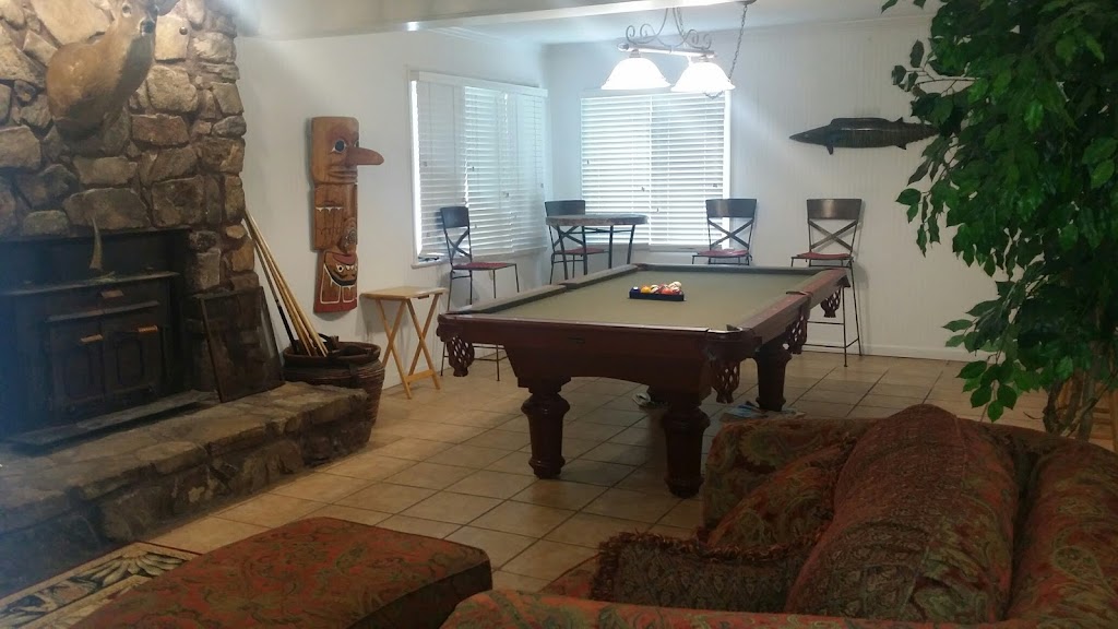 Blue Marlin Rentals-Lakehouse | restaurant | 2524 Wyeth Dr, Guntersville, AL 35976, USA | 2565826990 OR +1 256-582-6990