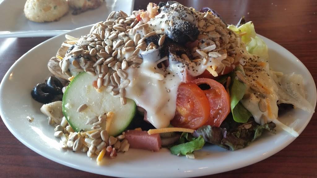 Ruby Tuesday | restaurant | 3451 US-41, Terre Haute, IN 47802, USA | 8122385200 OR +1 812-238-5200