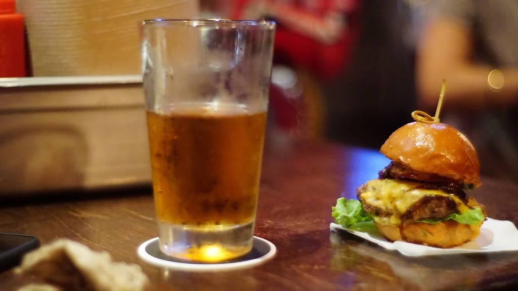 Bombay Bar & Grill | night club | 143 S California St, Ventura, CA 93001, USA | 8056434404 OR +1 805-643-4404