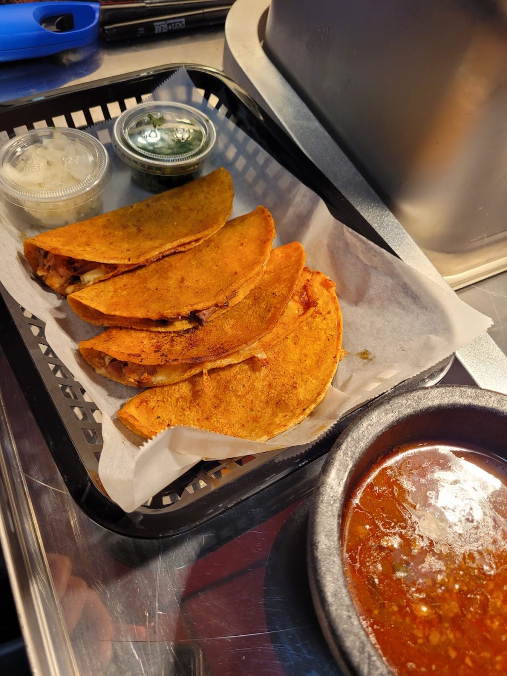 Carnitas Vergel | restaurant | 3414 W 26th St, Chicago, IL 60623, USA | 7735654456 OR +1 773-565-4456