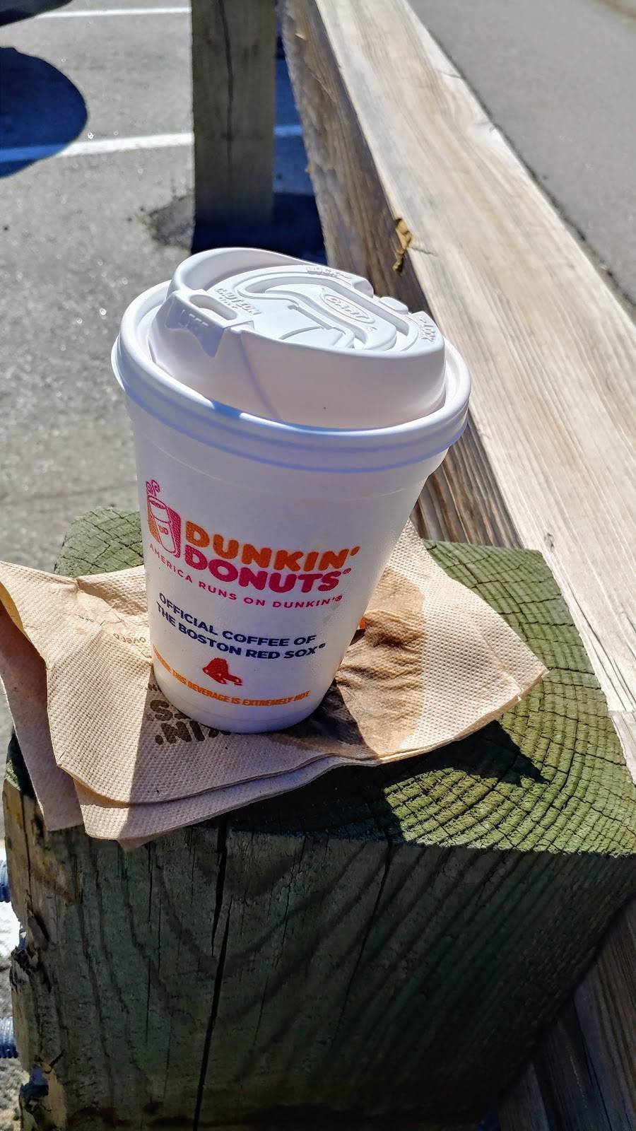 Dunkin | bakery | 25 Lakeside Dr, Manchester, NH 03104, USA | 6032324591 OR +1 603-232-4591