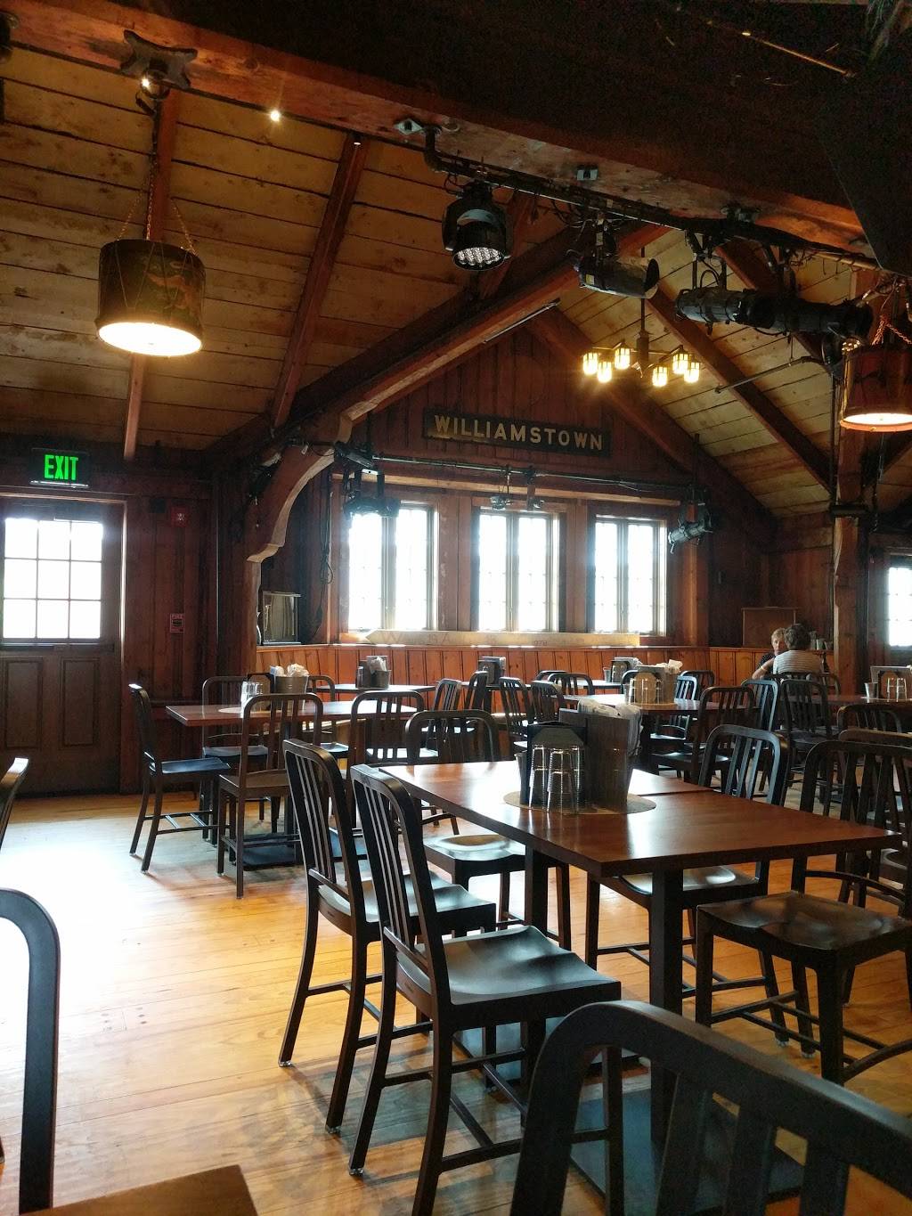 The Log | restaurant | The Log, 78 Spring Street, Williamstown, MA 01267, USA | 4138846073 OR +1 413-884-6073