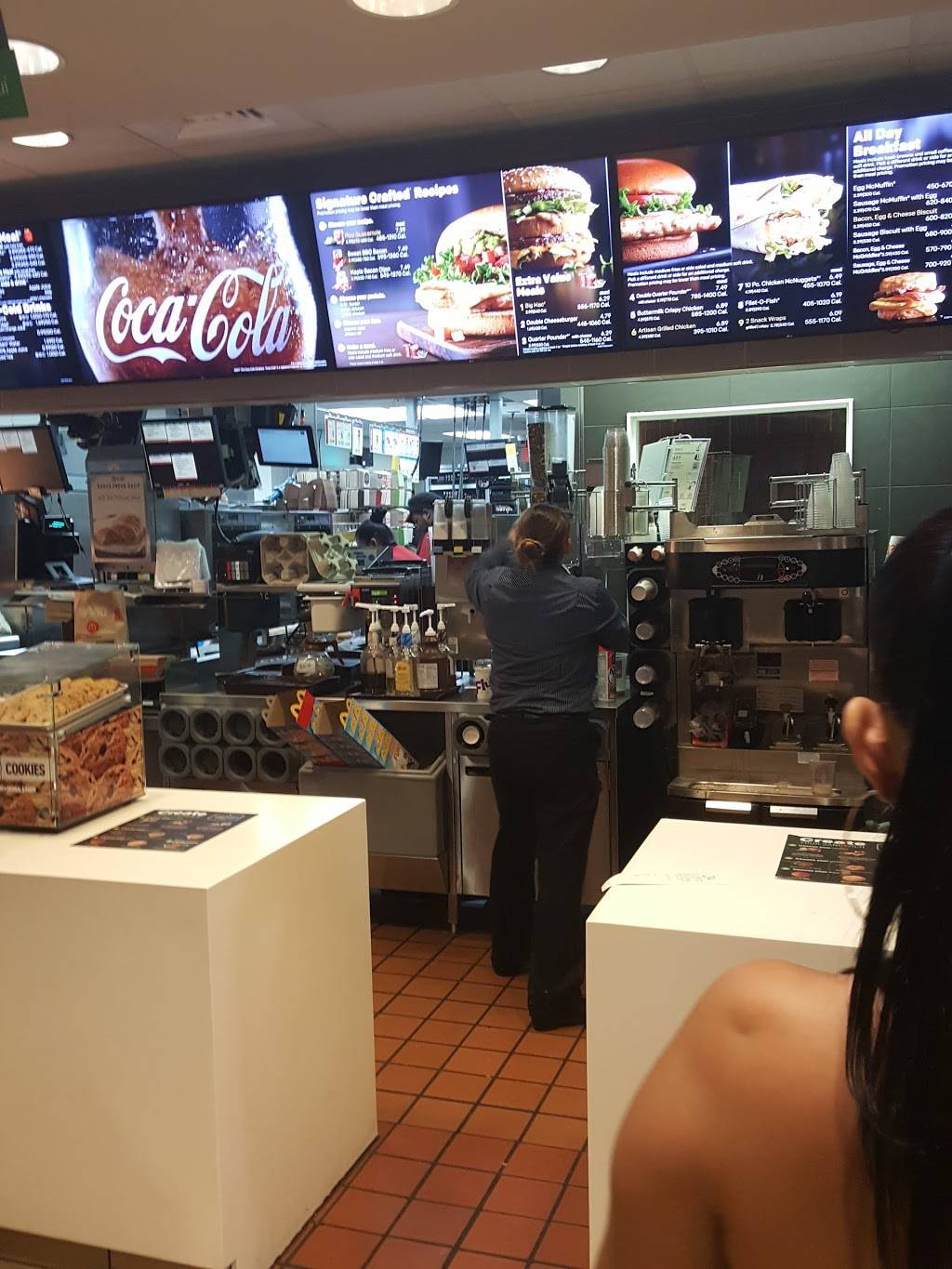 McDonalds | cafe | 11575 Quail Roost Road, South Miami Heights, FL 33157, USA | 3052528622 OR +1 305-252-8622