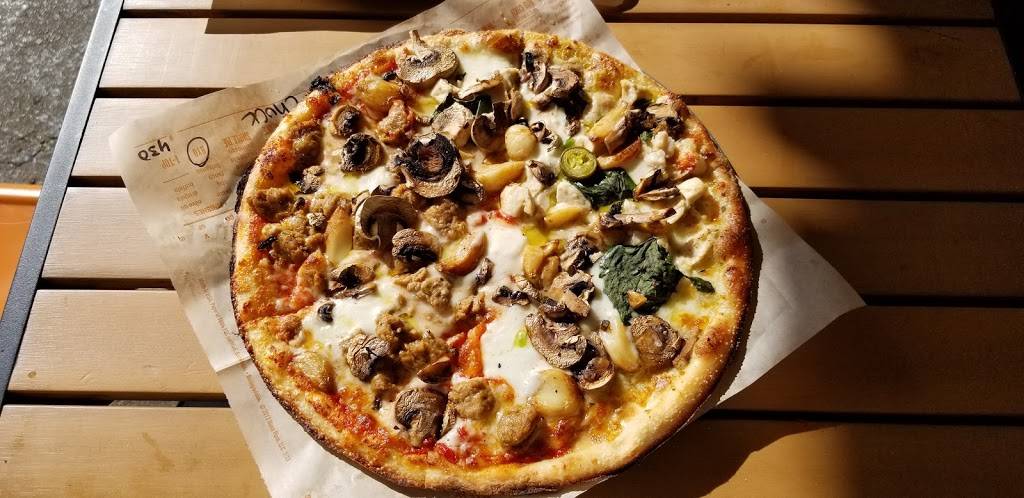 Blaze Pizza | meal takeaway | 5353 Almaden Expy, San Jose, CA 95118, USA | 4083801221 OR +1 408-380-1221