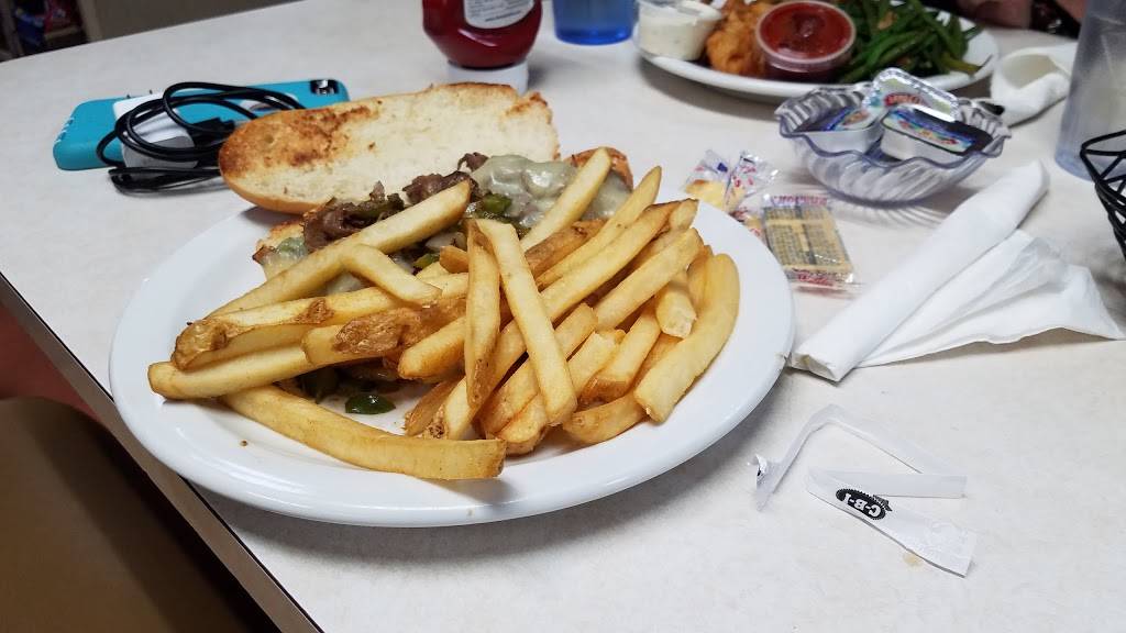 Dixie Grill & Steer Room | restaurant | 101 Dowling Ave SE, Live Oak, FL 32064, USA | 3863642810 OR +1 386-364-2810