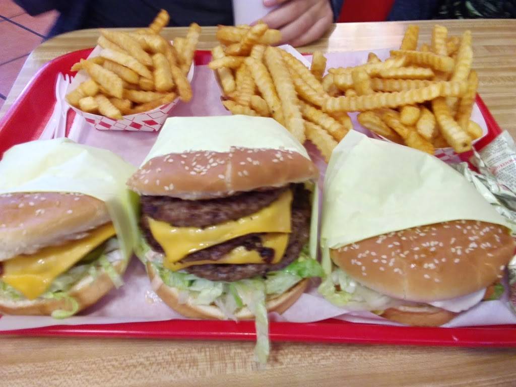 Frosty Queen | restaurant | 9600, 1120 N Gateway Dr, Madera, CA 93637, USA | 5596737678 OR +1 559-673-7678