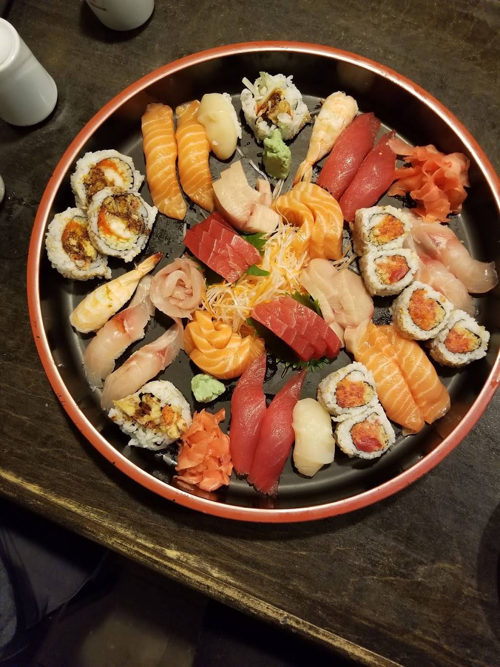 August Moon | restaurant | 300 E Main St, Norristown, PA 19401, USA | 6102774008 OR +1 610-277-4008