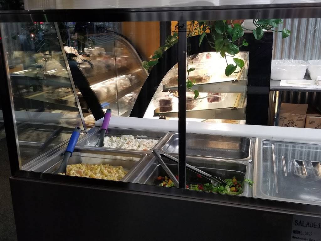 Smokey Island Grille | restaurant | 436 Sutter Ave, Brooklyn, NY 11212, USA | 7186760955 OR +1 718-676-0955